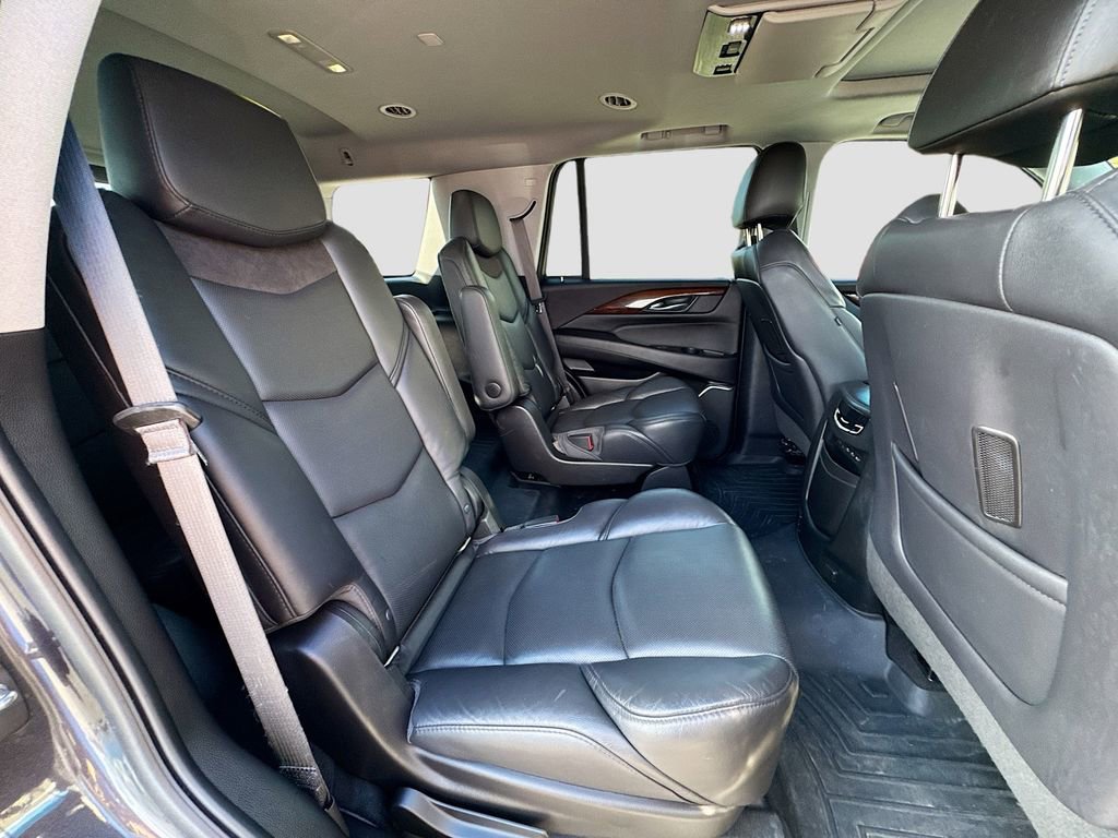 Used 2018 Cadillac Escalade Premium Luxury image 29