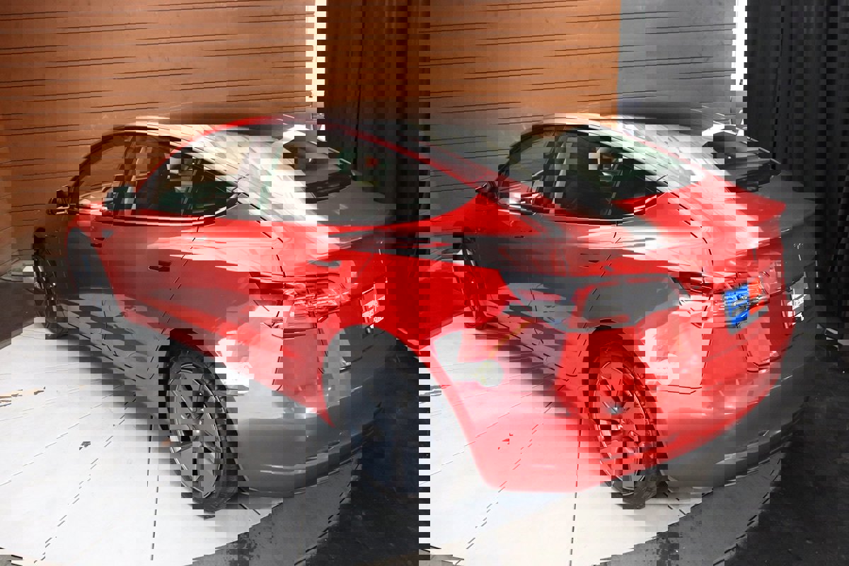 Used 2023 Tesla Model 3 Standard Range image 10