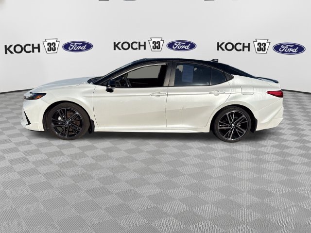 Used 2025 Toyota Camry XSE AWD/4WD image 4