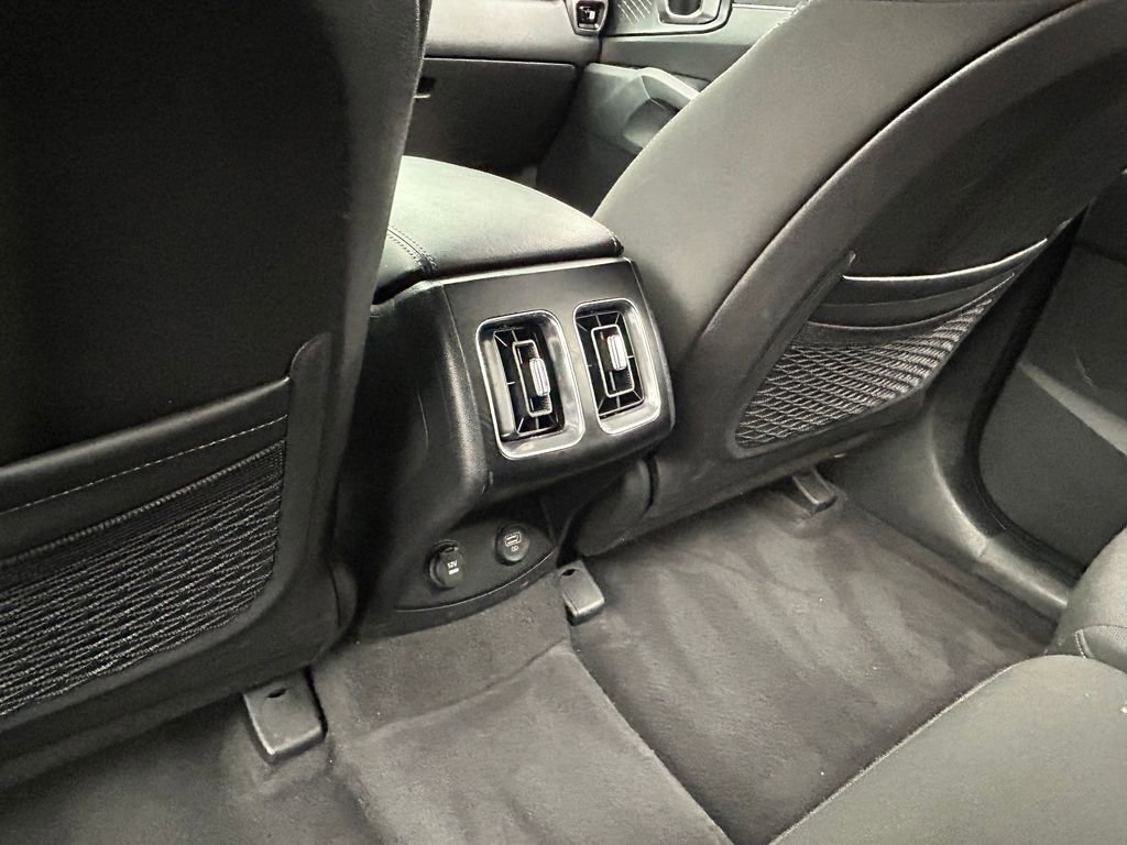 Used 2023 Kia Sorento LX FWD image 31