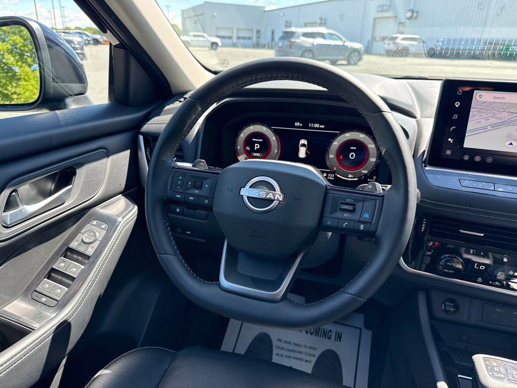 Used 2026 Nissan Rogue SL AWD/4WD image 15