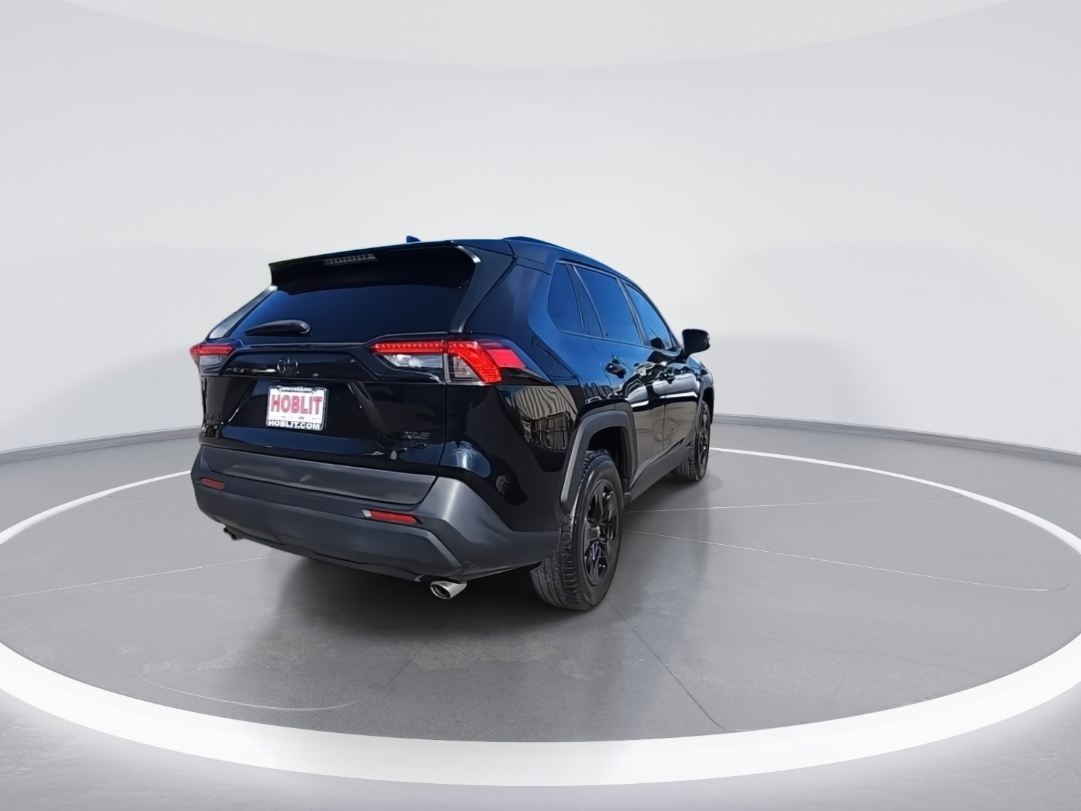 Used 2021 Toyota RAV4 XLE image 7