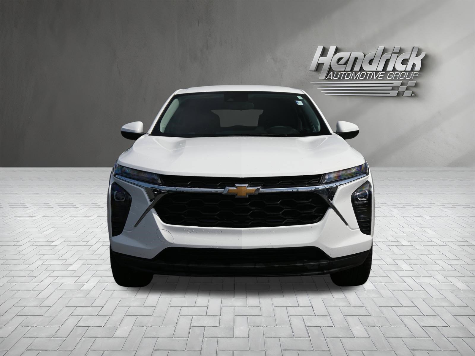 Used 2024 Chevrolet Trax LS w/ LS Convenience Package image 5