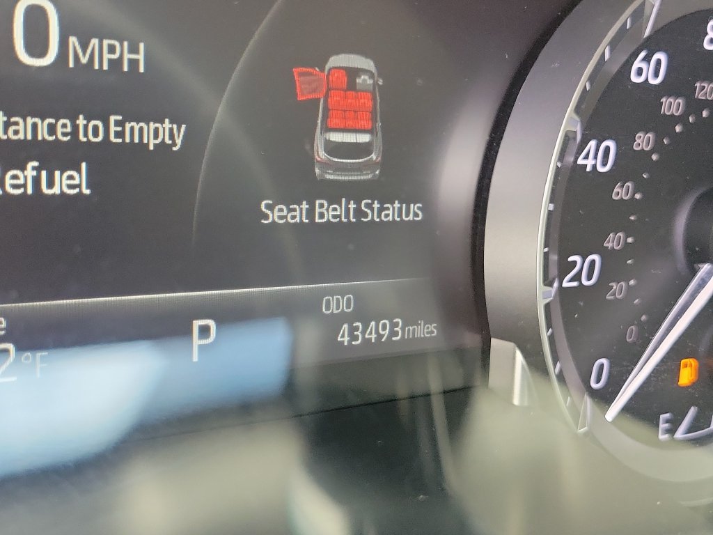 Used 2023 Toyota Highlander LE FWD image 29