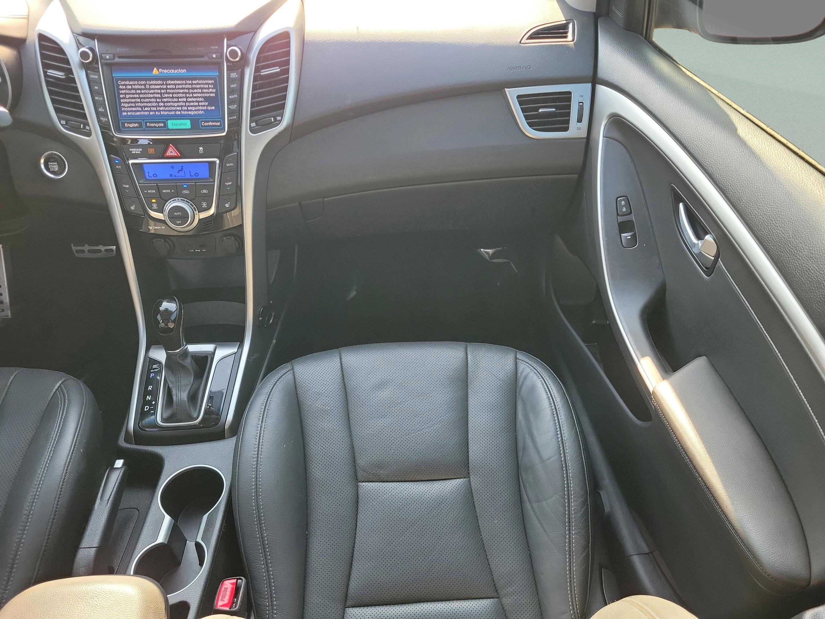 Used 2014 Hyundai Elantra GT w/ Option Group 03 image 16