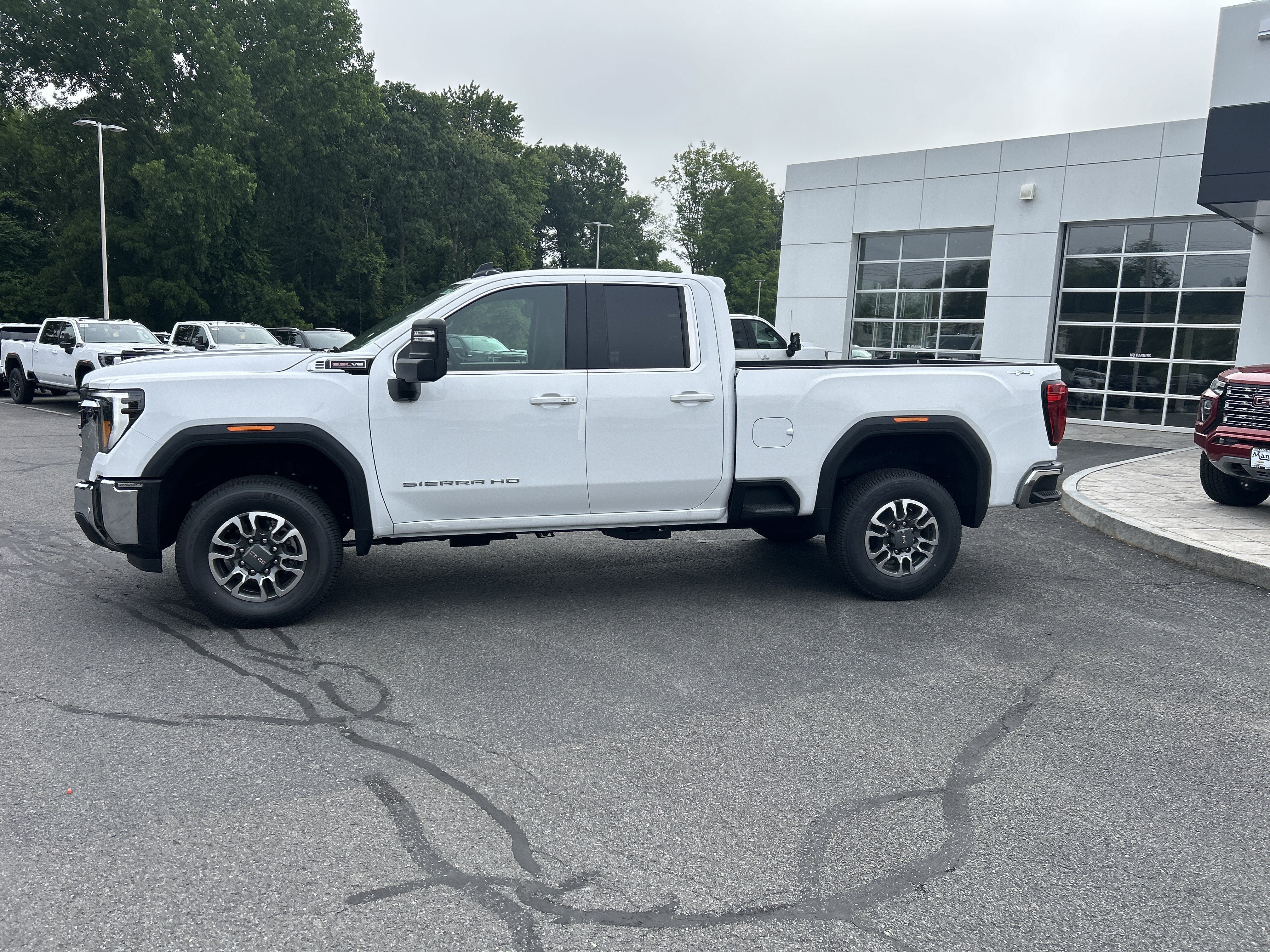 New 2026 GMC Sierra 2500 SLE w/ SLE Value Package; AWD/4WD image 2
