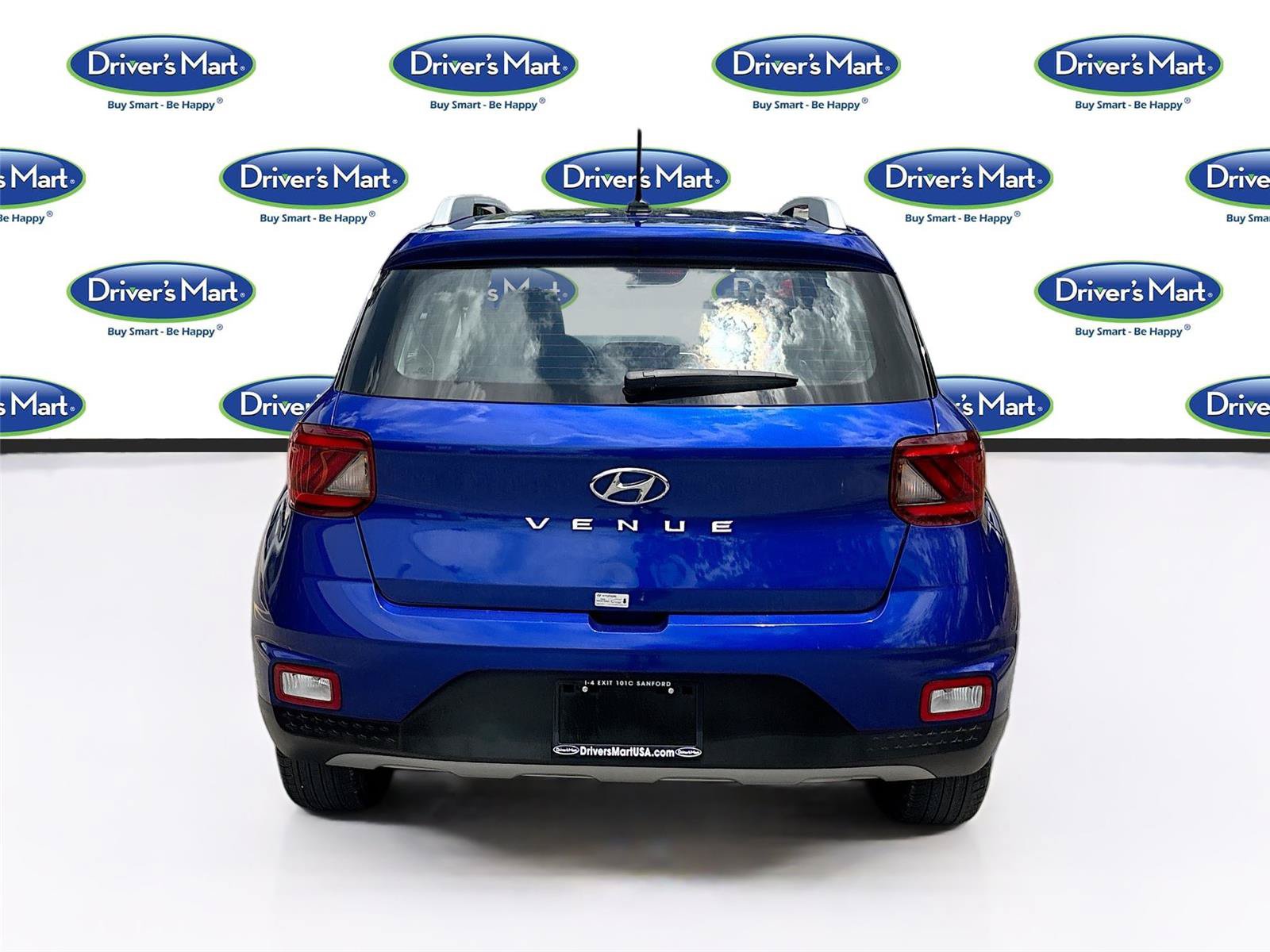 Used 2025 Hyundai Venue SEL FWD image 6