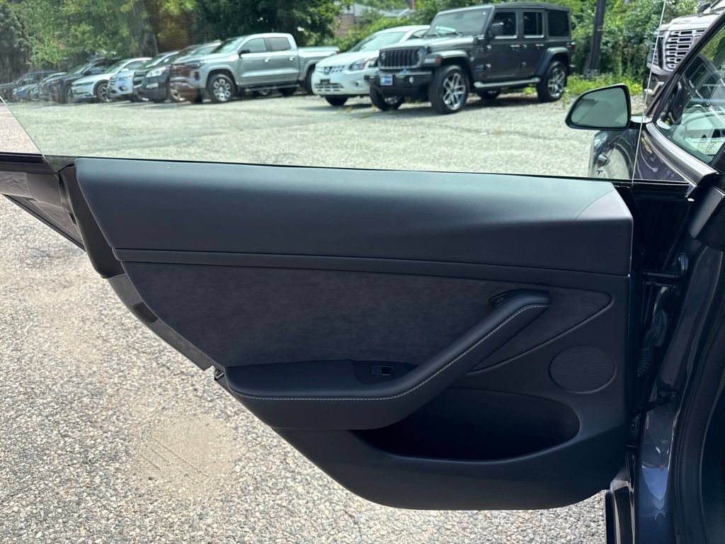 Used 2023 Tesla Model 3 Standard Range RWD image 18