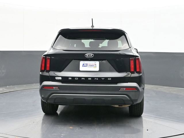 Used 2021 Kia Sorento LX image 11