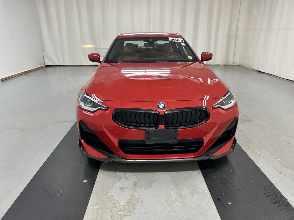 Used 2023 BMW 230i Coupe w/ M Sport Package RWD image 3