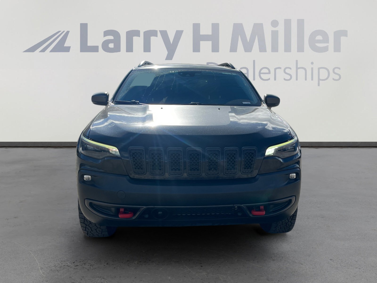 Used 2021 Jeep Cherokee Trailhawk image 8