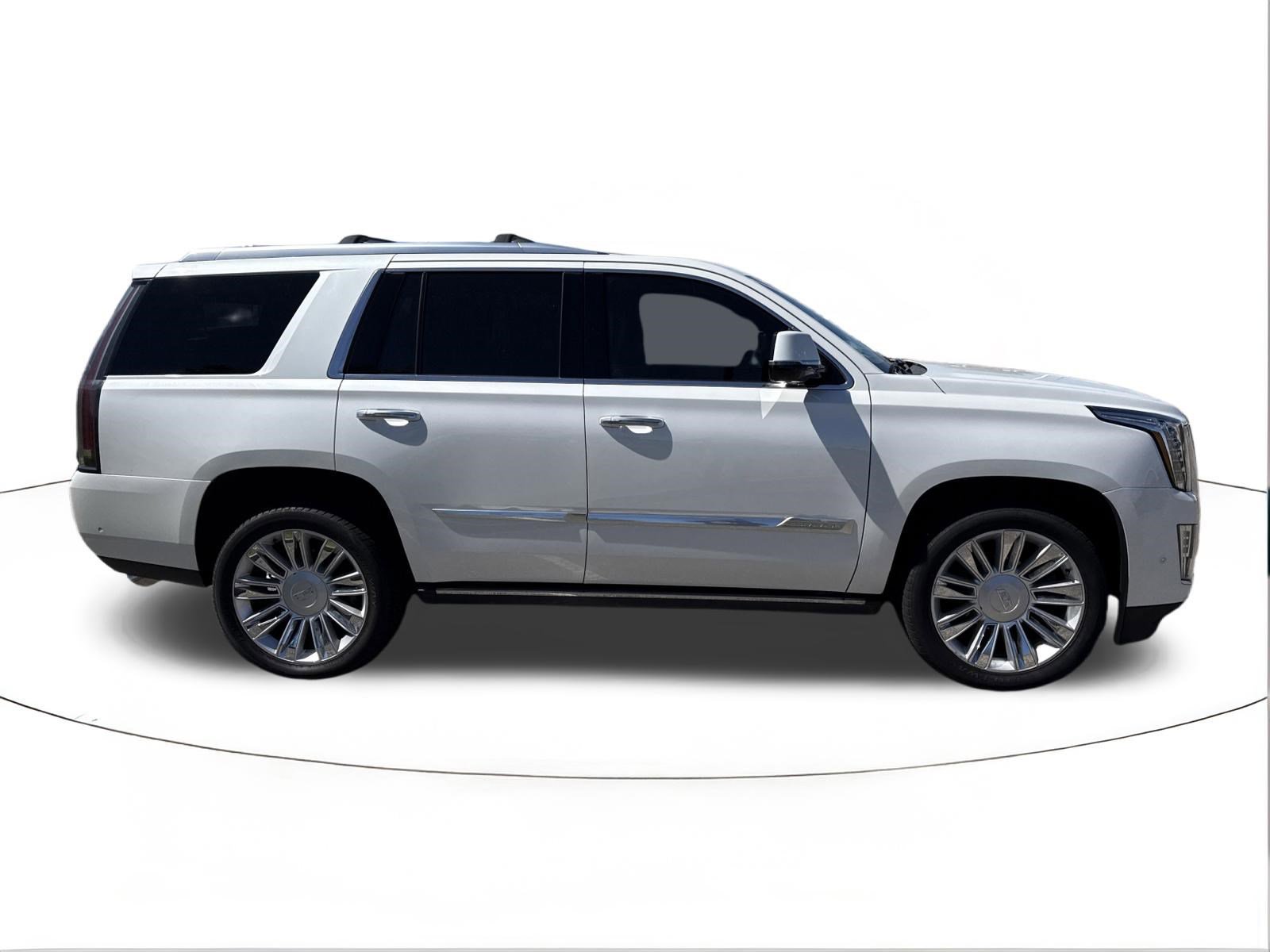 Used 2017 Cadillac Escalade Platinum image 2