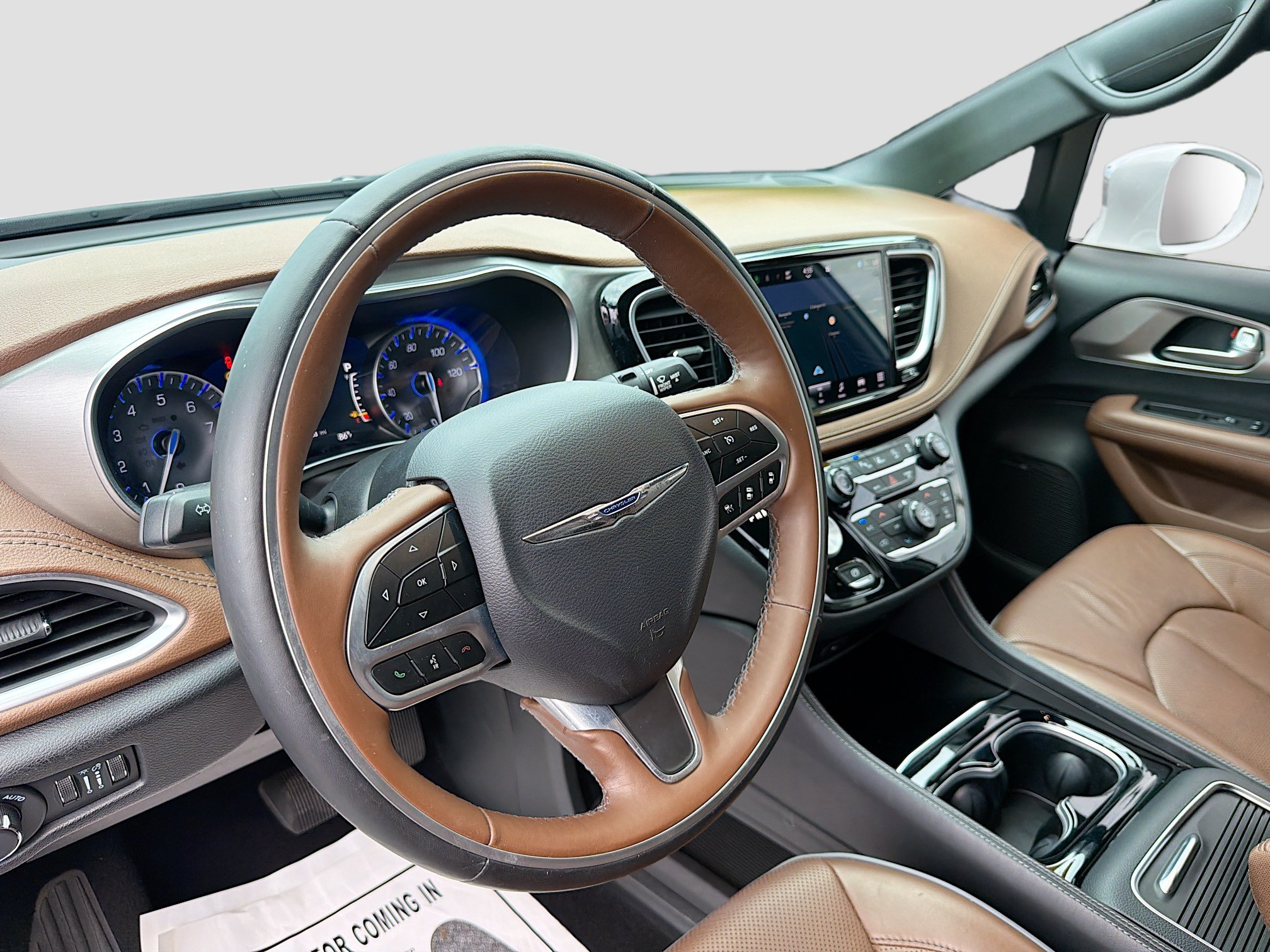 Used 2021 Chrysler Pacifica Limited w/ Uconnect Theater Family Group AWD/4WD image 9