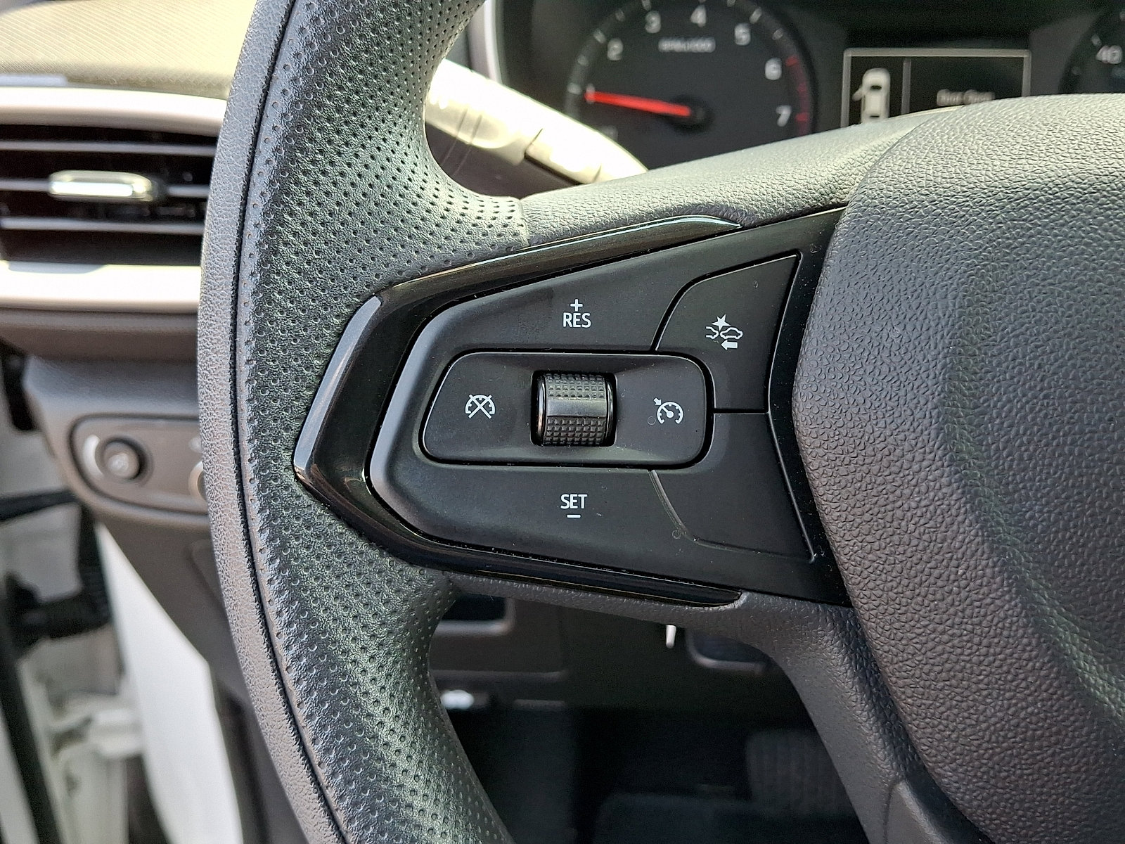 Used 2023 Chevrolet TrailBlazer LS FWD image 22