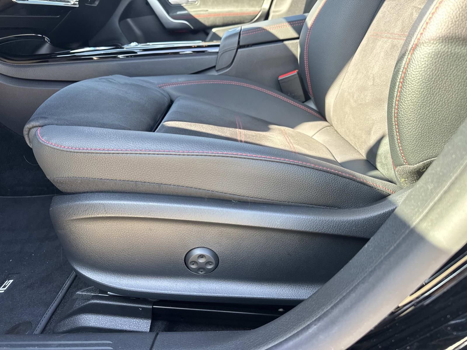 Used 2025 Mercedes-Benz CLA 35 AMG 4MATIC image 17