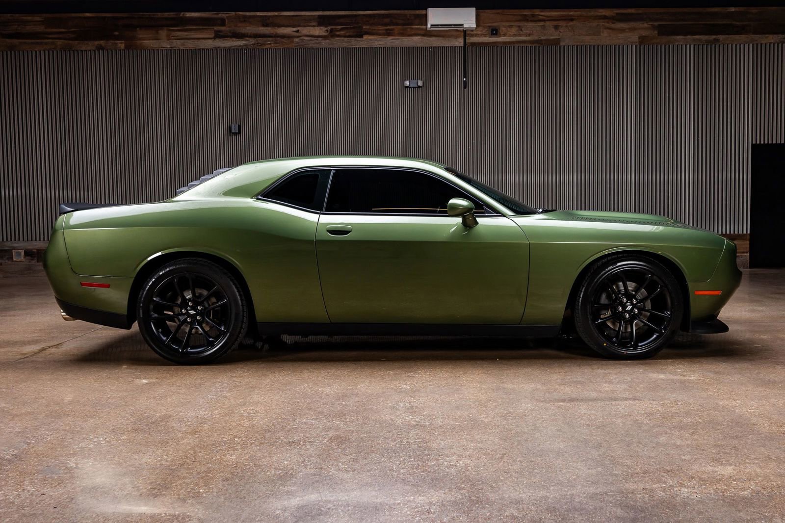 Used 2020 Dodge Challenger GT w/ Blacktop Package RWD image 10