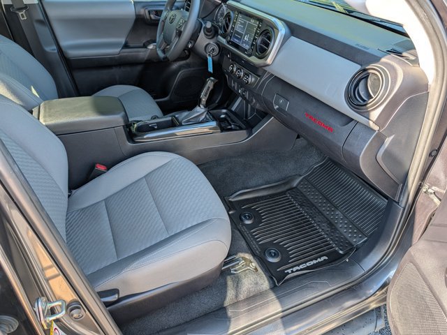 Used 2020 Toyota Tacoma SR5 RWD image 12