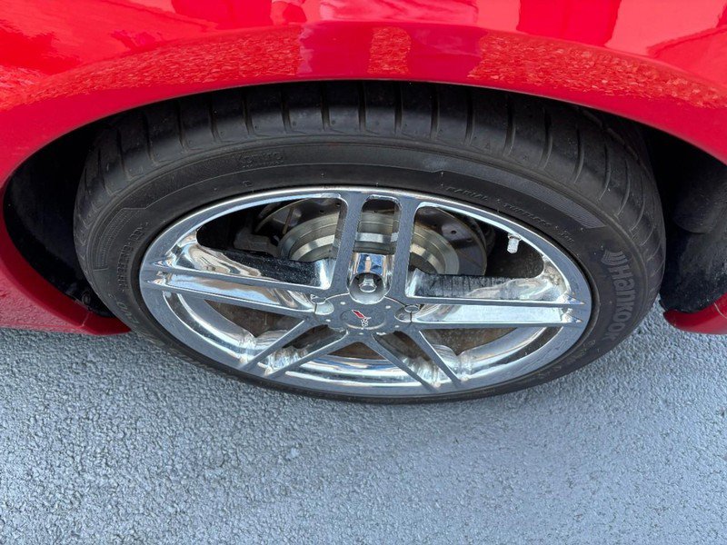 Used 2005 Chevrolet Corvette Coupe w/ Preferred Equipment Group RWD image 7