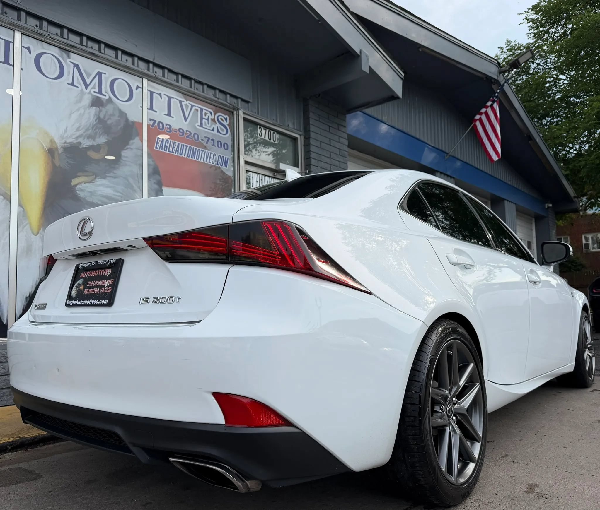 Used 2017 Lexus IS 200t F Sport w/ F Sport Package RWD image 3