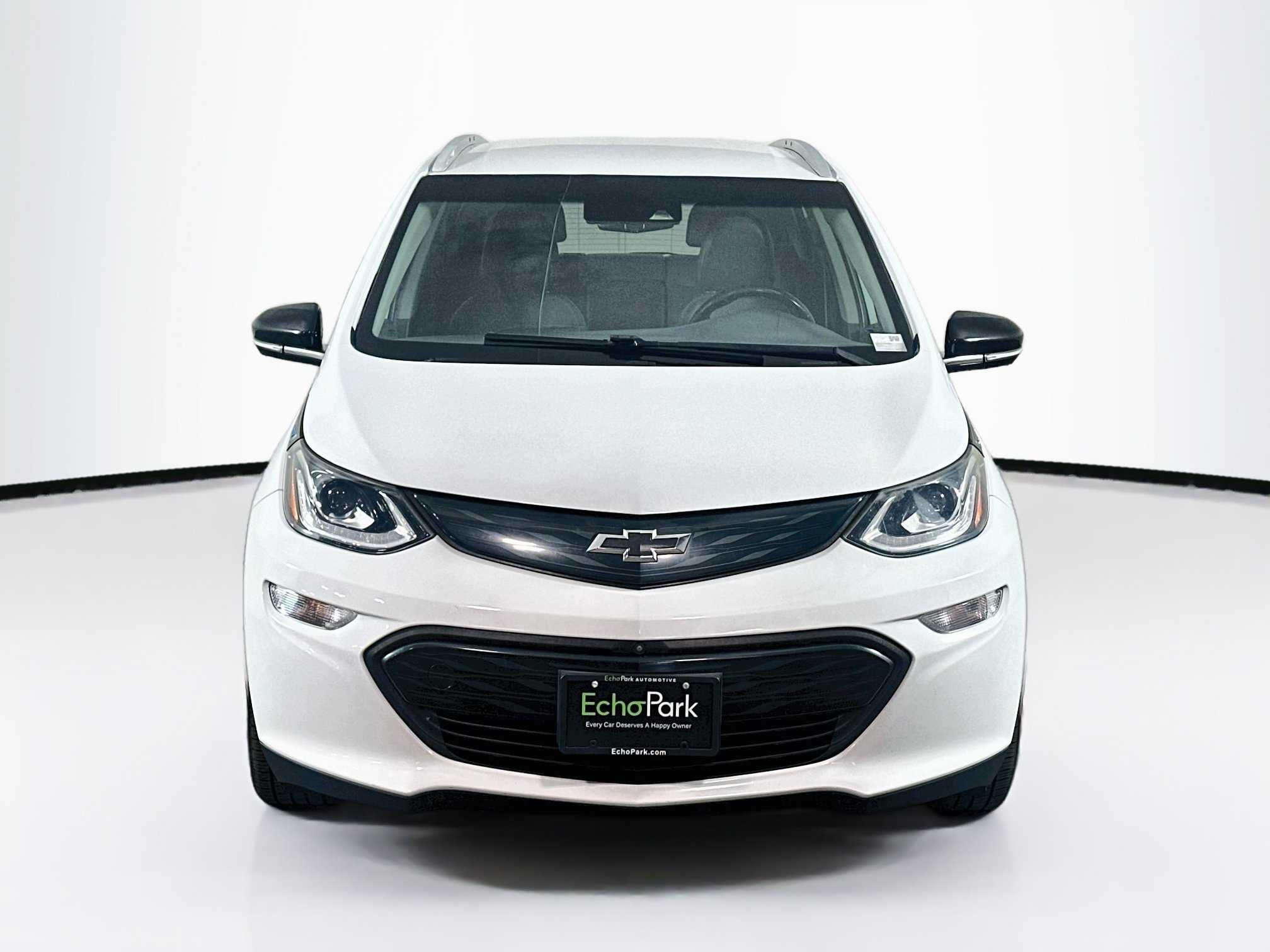Used 2019 Chevrolet Bolt Premier w/ Infotainment Package FWD image 2