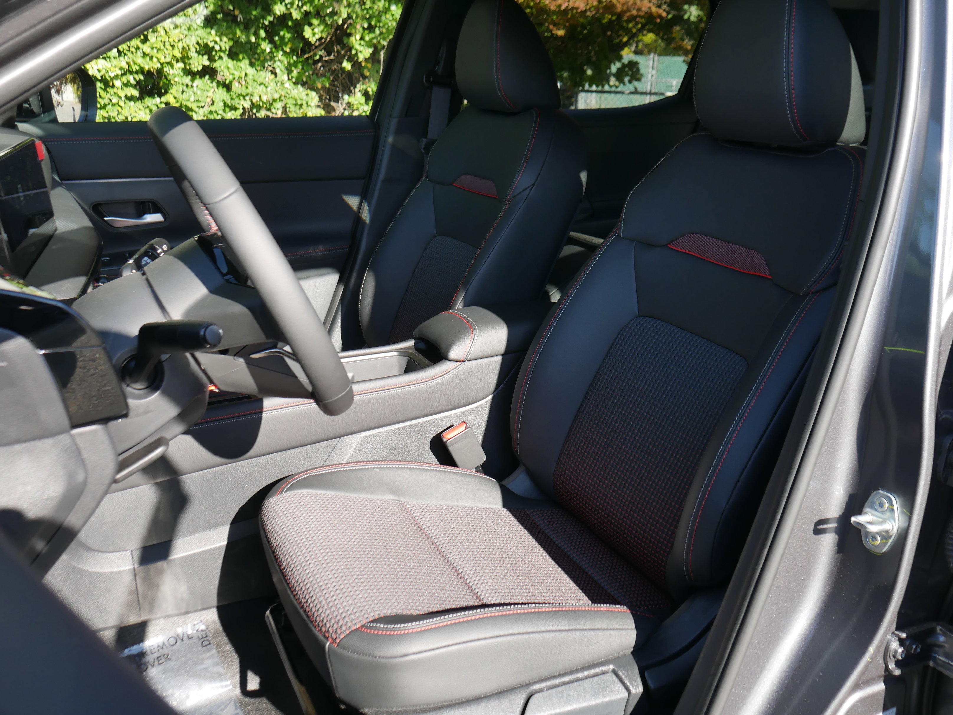 New 2026 Nissan Kicks SR w/ Cold Weather Package image 30