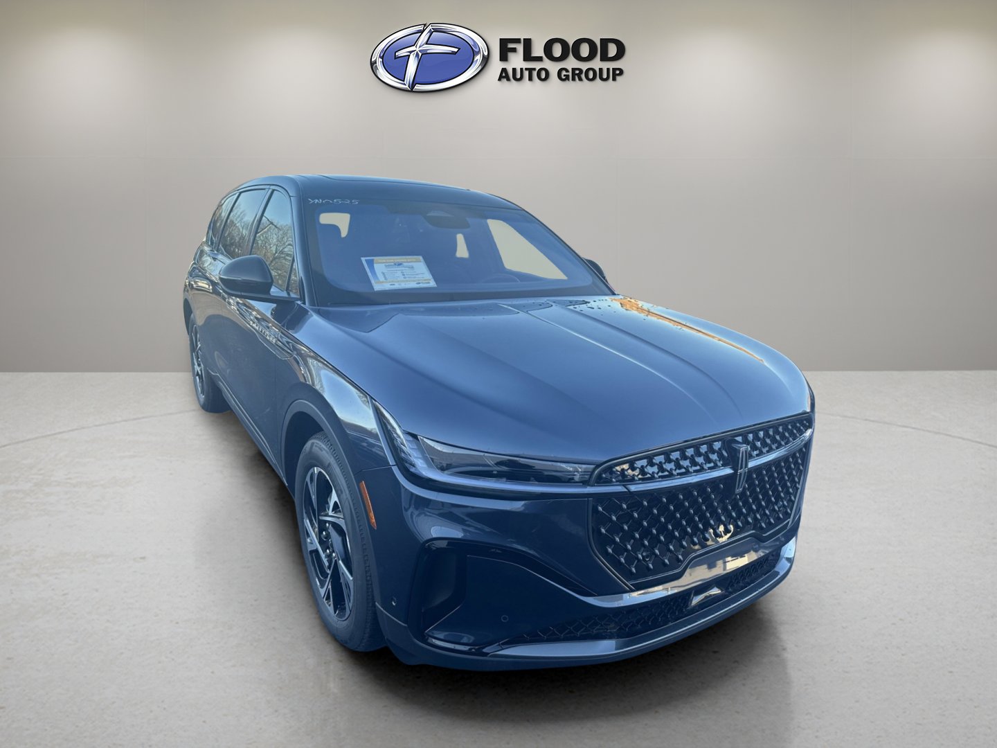 Used 2024 Lincoln Nautilus Premier w/ Equipment Group 102A image 1