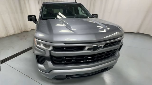 Used 2023 Chevrolet Silverado 1500 RST w/ Convenience Package II AWD/4WD image 3