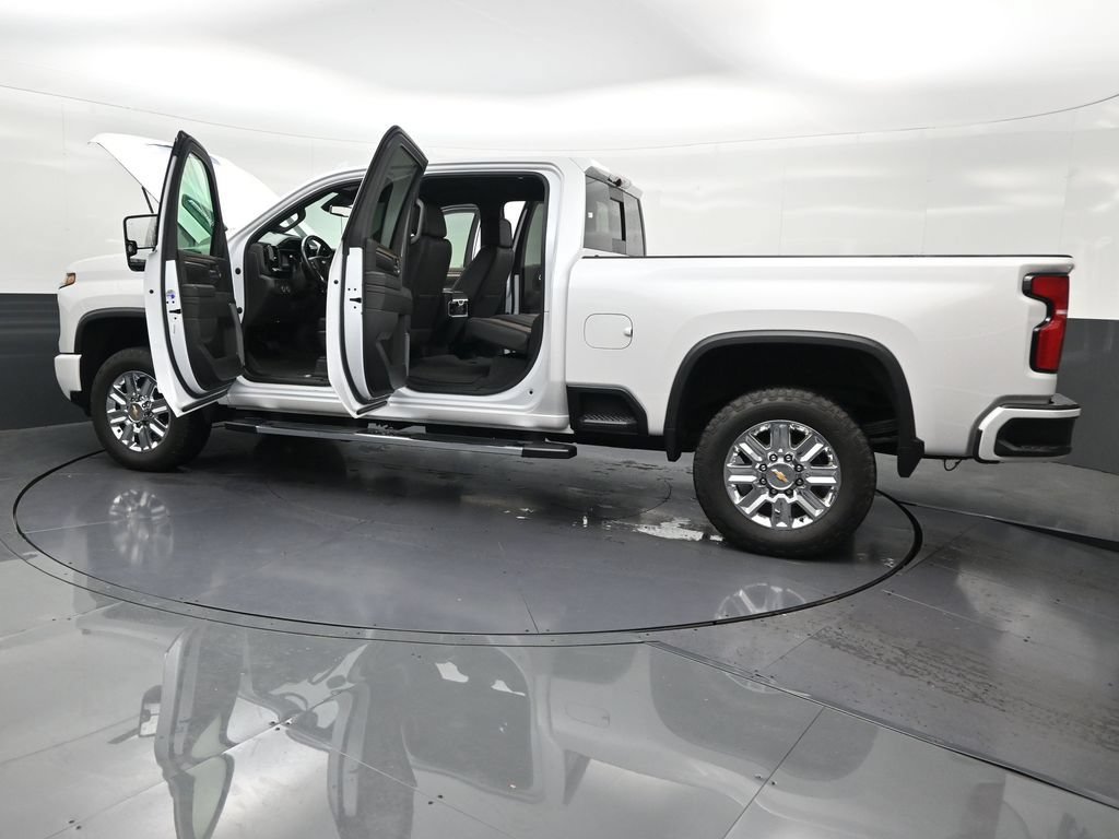 Used 2024 Chevrolet Silverado 2500 High Country AWD/4WD image 35