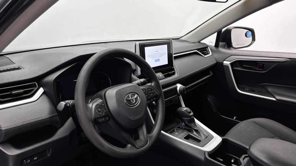 Used 2023 Toyota RAV4 LE FWD image 14