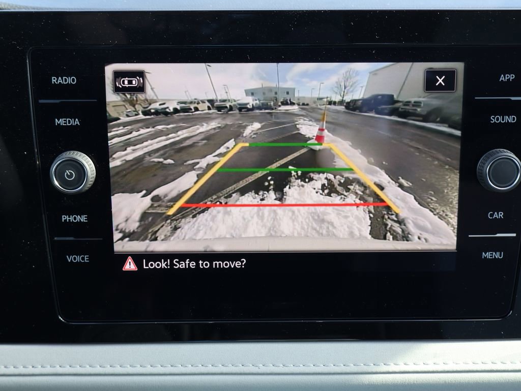 New 2026 Volkswagen Taos SE image 27