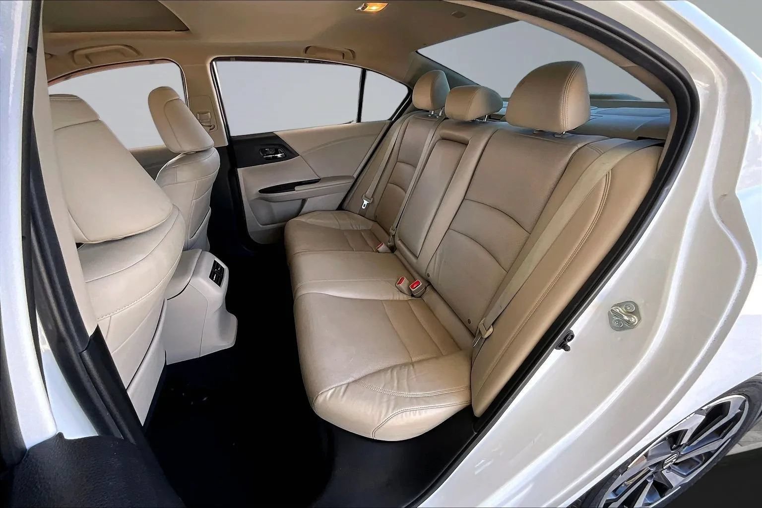 Used 2016 Honda Accord EX-L image 18