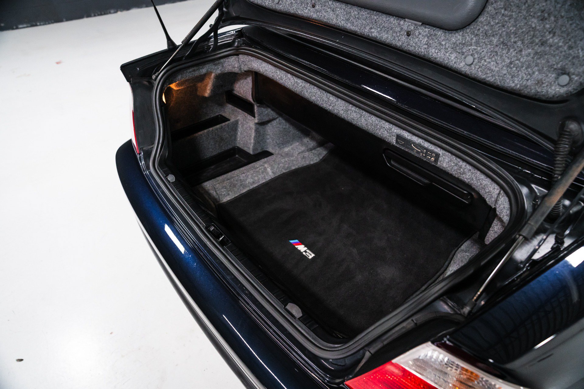 Used 2003 BMW M3 Convertible RWD image 16