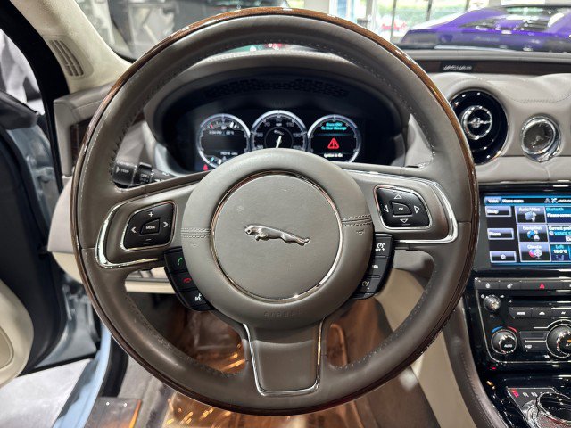 Used 2014 Jaguar XJ L Portfolio image 69