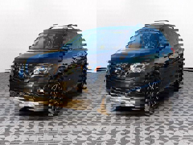 Used 2020 Nissan Pathfinder SL image 2