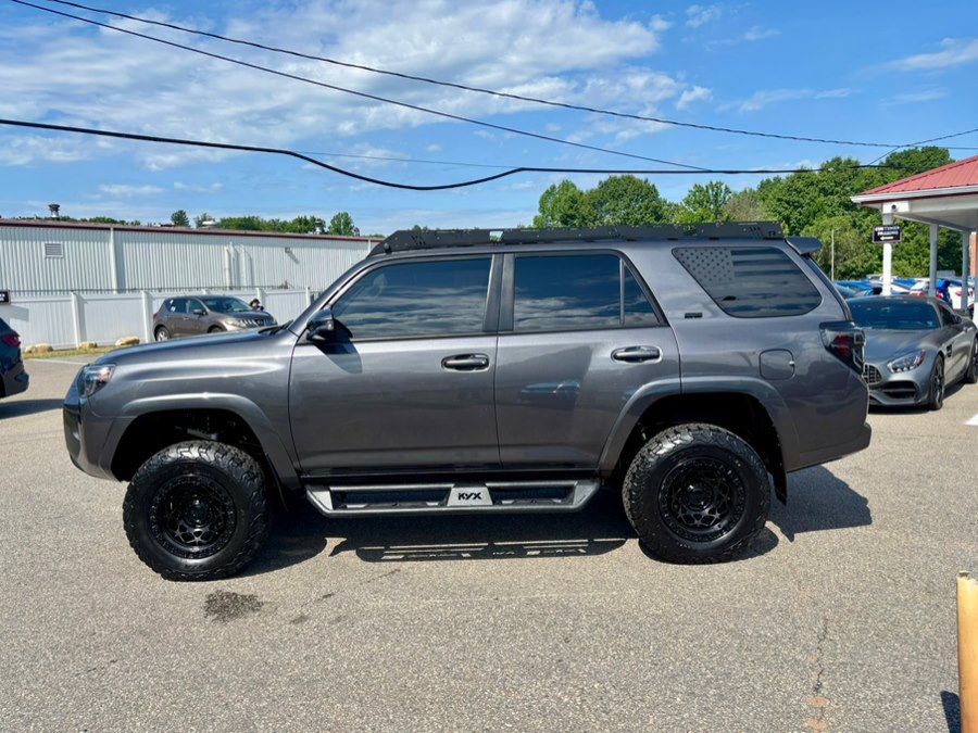 Used 2023 Toyota 4Runner SR5 Premium w/ Moonroof Package AWD/4WD image 5