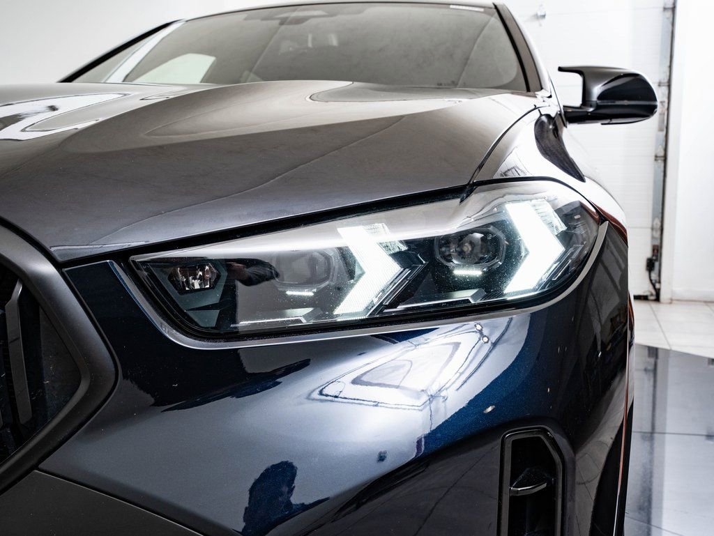 Used 2024 BMW X6 M60i image 15