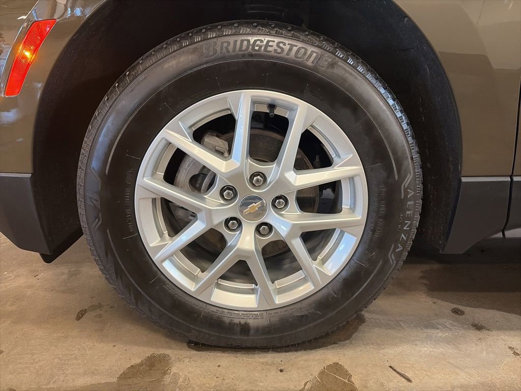 Used 2023 Chevrolet Equinox LT AWD/4WD image 10