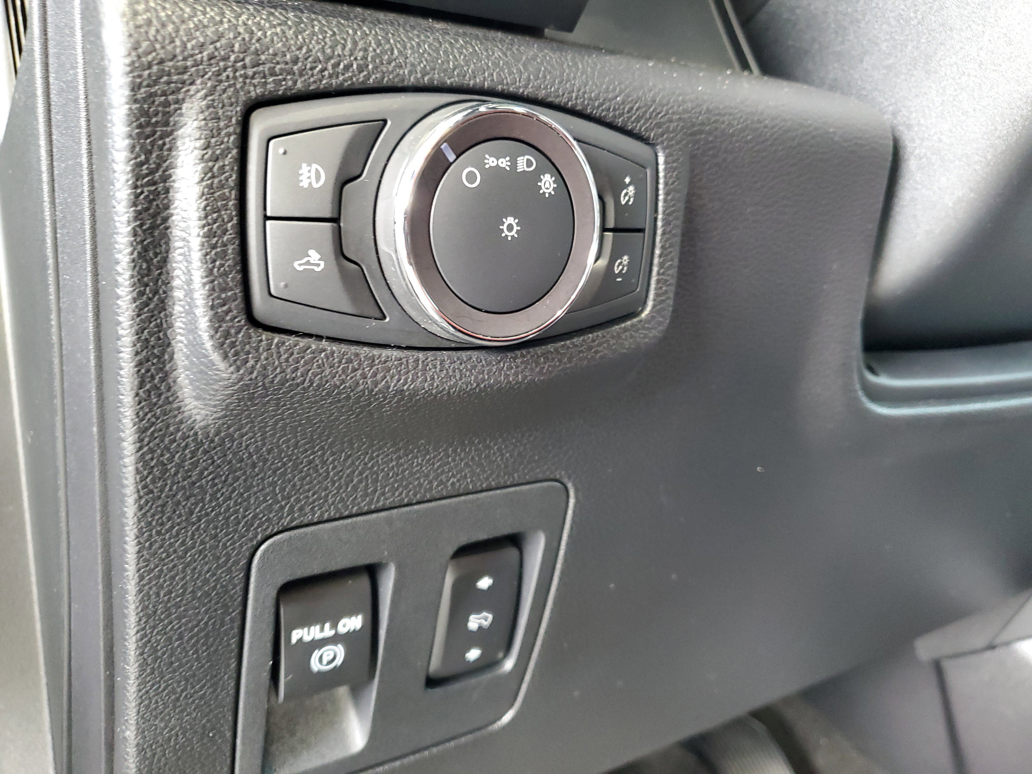 Used 2019 Ford F150 Lariat w/ Equipment Group 502A Luxury AWD/4WD image 22