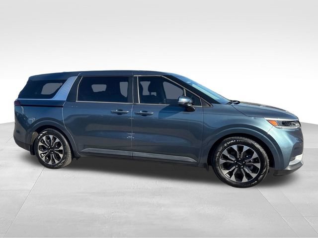Used 2024 Kia Carnival EX FWD image 6