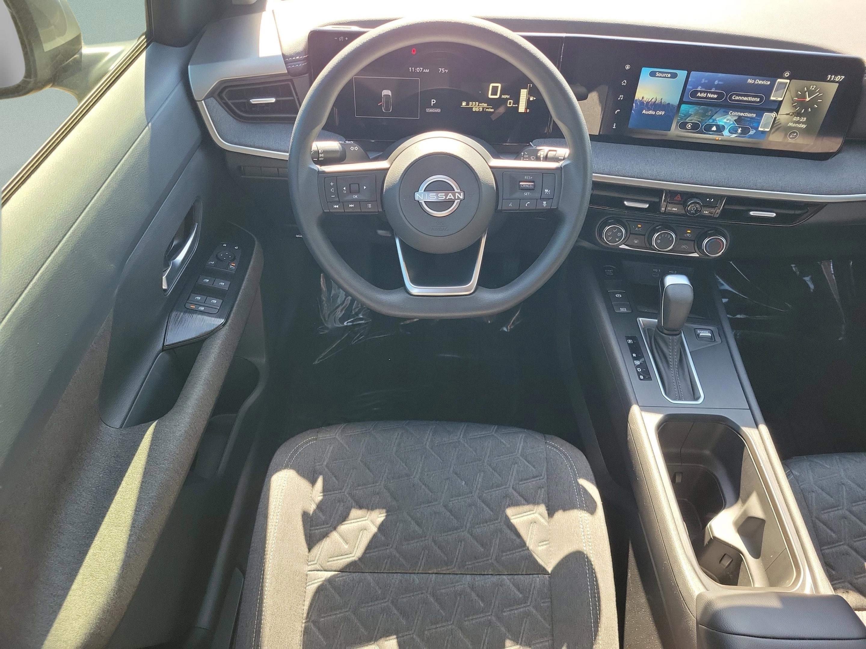 Certified 2025 Nissan Kicks SV image 14