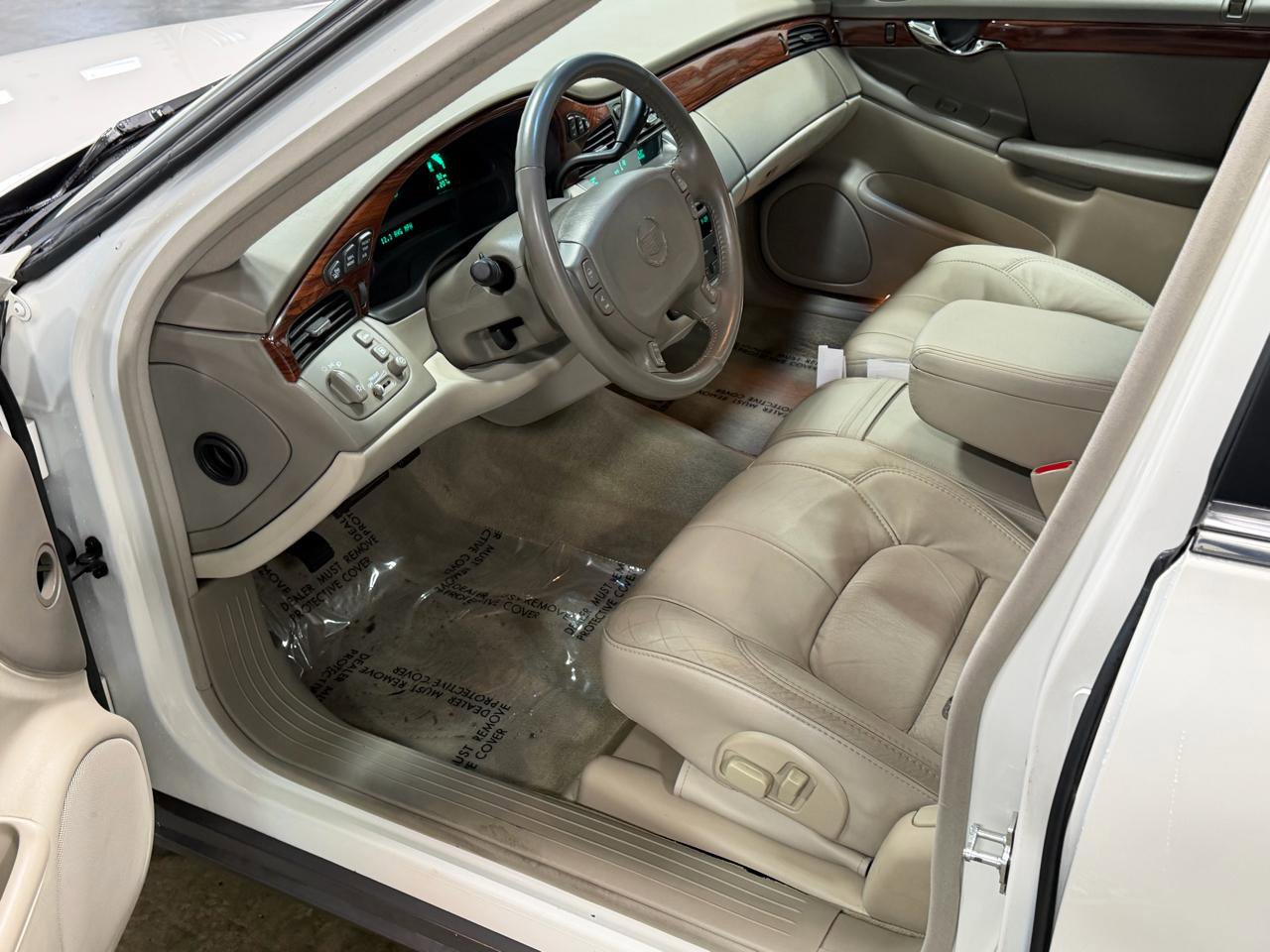 Used 2005 Cadillac De Ville Premium FWD image 6