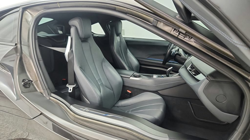 Used 2016 BMW i8 AWD/4WD image 18