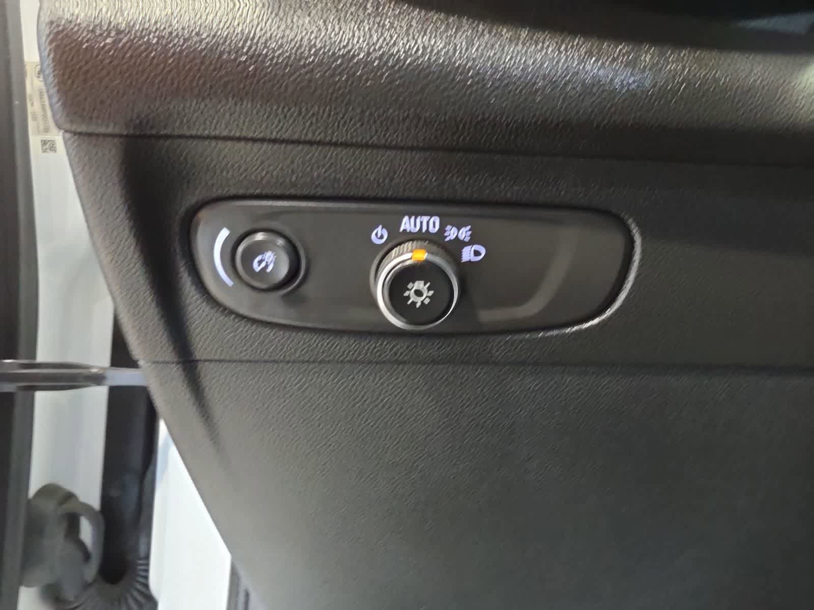 Used 2023 Buick Envision Preferred FWD image 17
