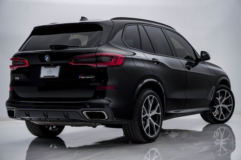 Used 2020 BMW X5 M50i w/ Executive Package image 9