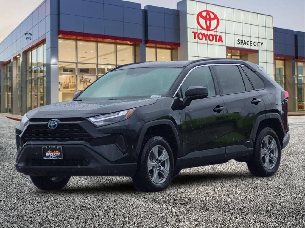 Used 2023 Toyota RAV4 LE AWD/4WD video 2