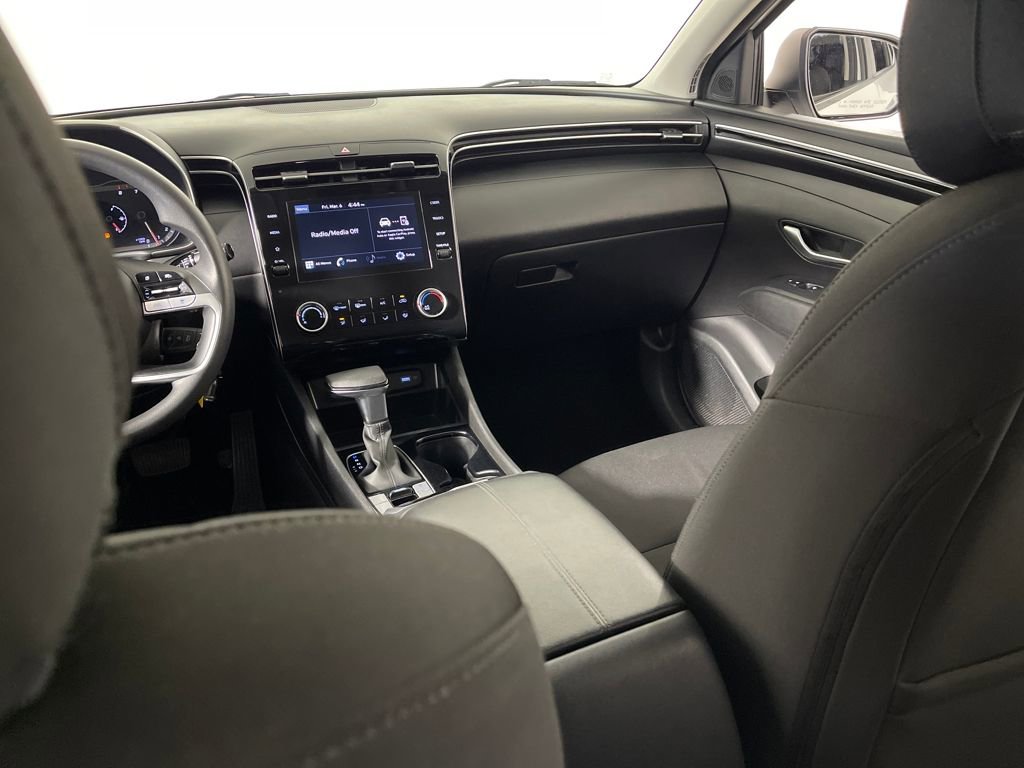 Certified 2023 Hyundai Tucson SE image 17