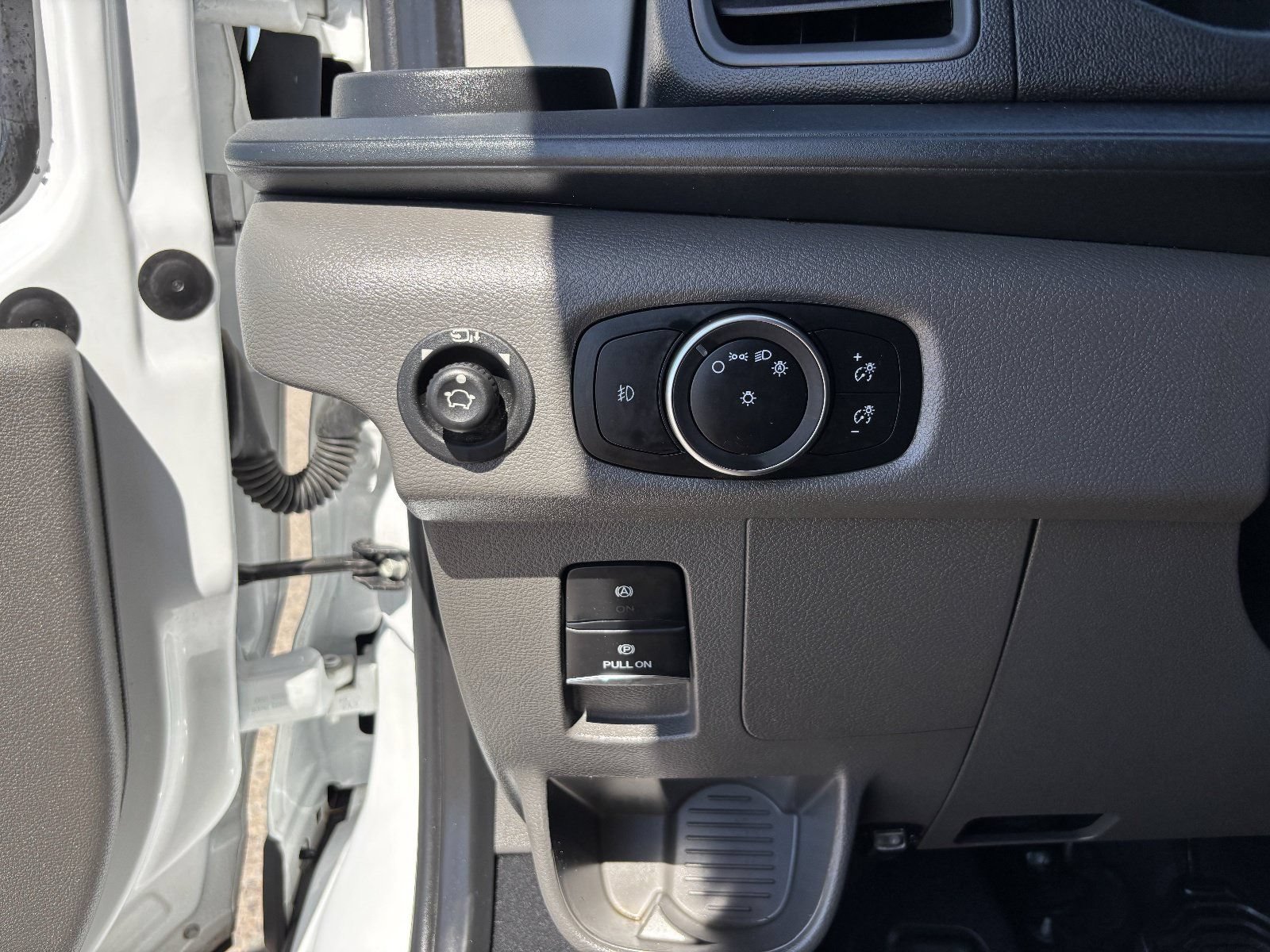 Used 2023 Ford Transit 350 XLT RWD image 32
