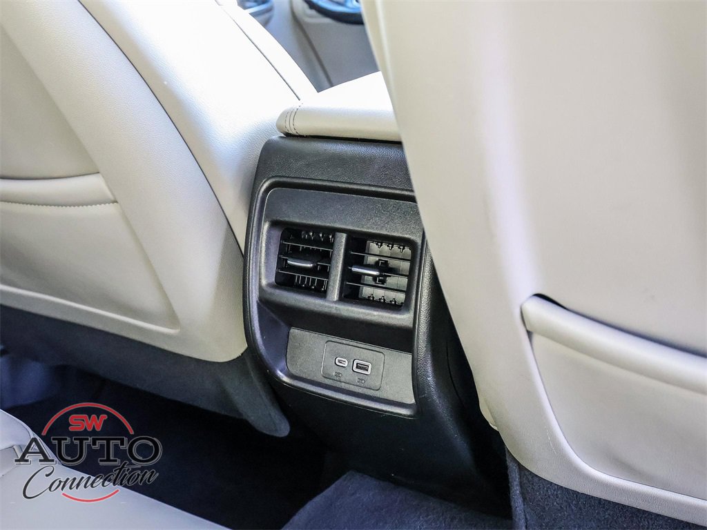 Used 2023 Cadillac XT4 Premium Luxury image 25