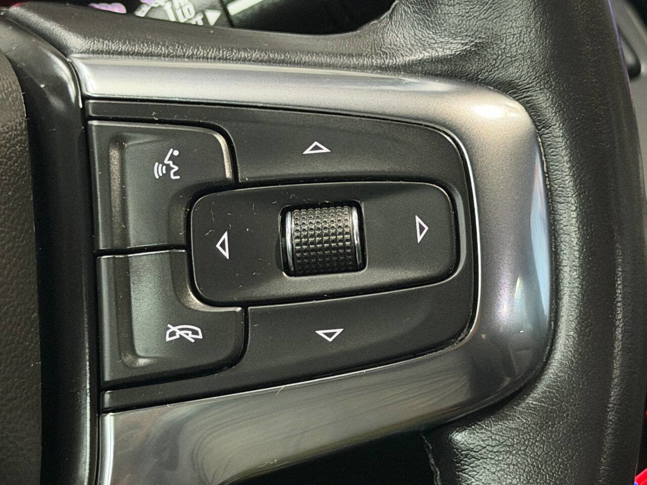 Used 2022 Chevrolet Blazer LT w/ Sound & Technology Package FWD image 36