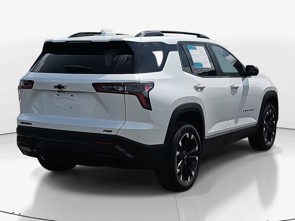 Used 2025 Chevrolet Equinox RS w/ Safety and Technology Package image 5